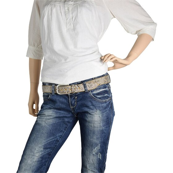 b.belt Cinturón de cuero con tachuelas