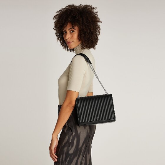 Calvin Klein Mini Line Quilt Bolsa de hombro 26 cm