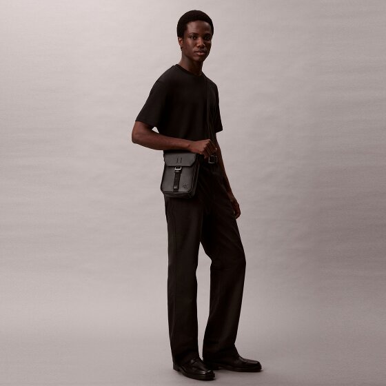 Calvin Klein Cargo Bolsa de hombro 21 cm