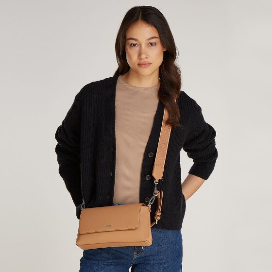 Calvin Klein Ck Must Bolsa de hombro 27 cm