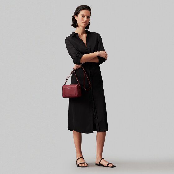 Calvin Klein CK Daily Bolsa de hombro Mini Bag 18 cm