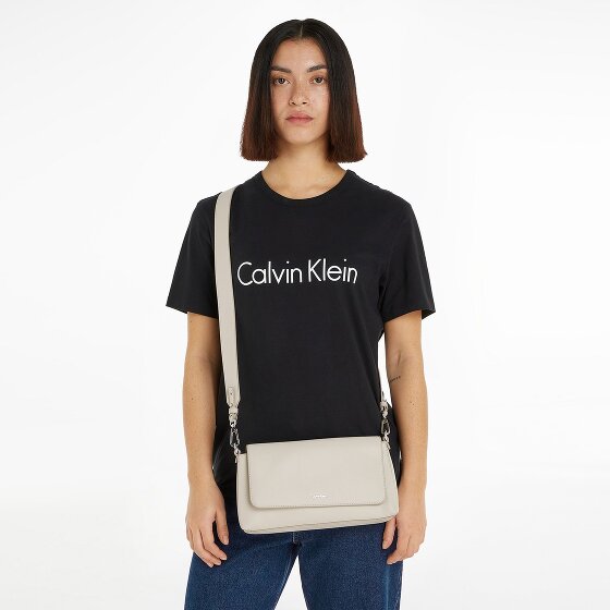 Calvin Klein CK Must Bolsa de hombro 27 cm