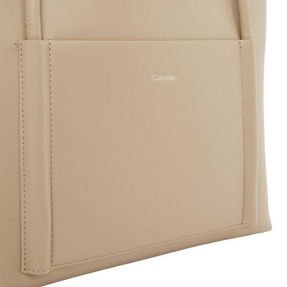 Calvin Klein CK Essential Bolsa de hombro 20 cm