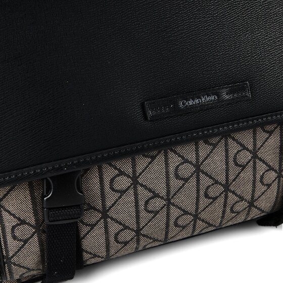 Calvin Klein Emblem Bolsa de hombro 34 cm