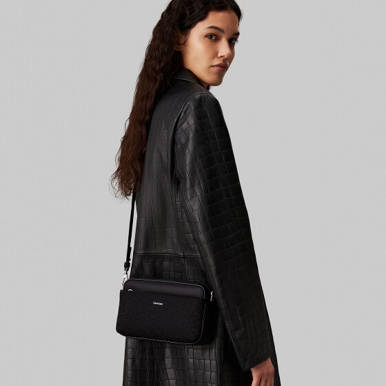 Calvin Klein CK Must Bolsa de hombro 21.5 cm