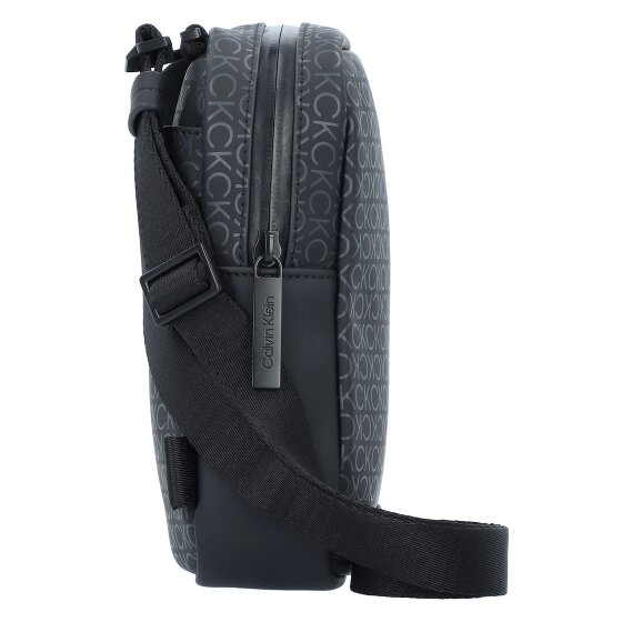 Calvin Klein Rubberized Conv Bolsa de hombro 18 cm