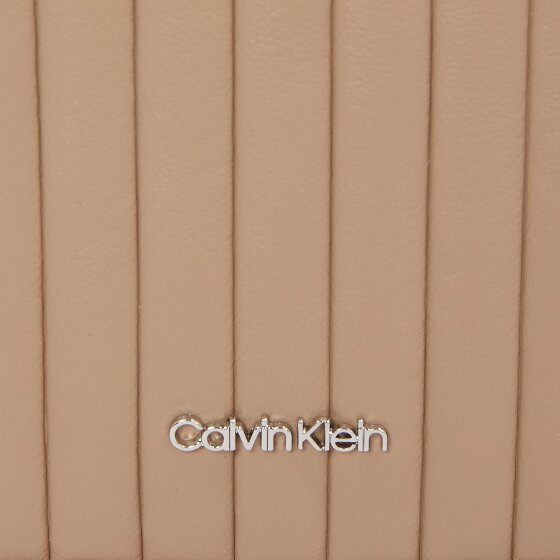 Calvin Klein Mini Line Quilt Bolsa de hombro 26 cm