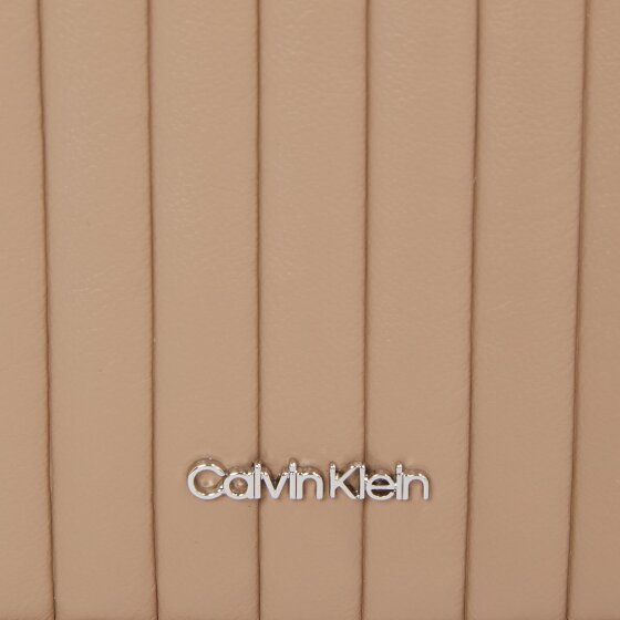 Calvin Klein Mini Line Quilt Bolsa de hombro 26 cm