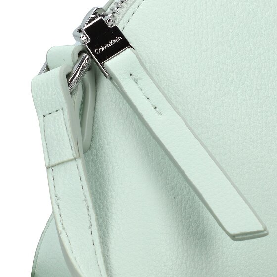 Calvin Klein CK Daily Bolsa de hombro 19 cm