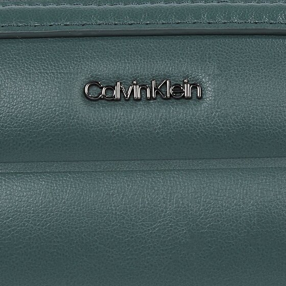 Calvin Klein Line Quilt Bolsa de hombro 22 cm