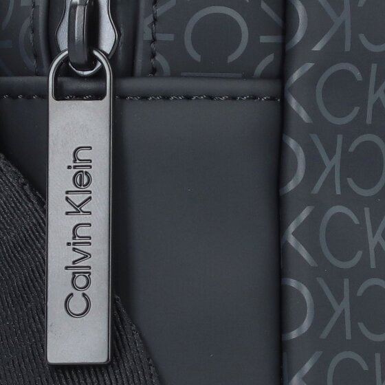 Calvin Klein Rubberized Conv Bolsa de hombro 18 cm