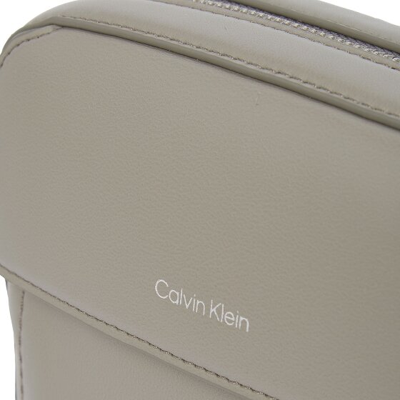 Calvin Klein CK Sleek Bolsa de hombro 16.5 cm