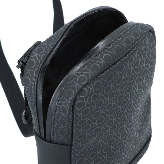 Calvin Klein Rubberized Conv Bolsa de hombro 18 cm