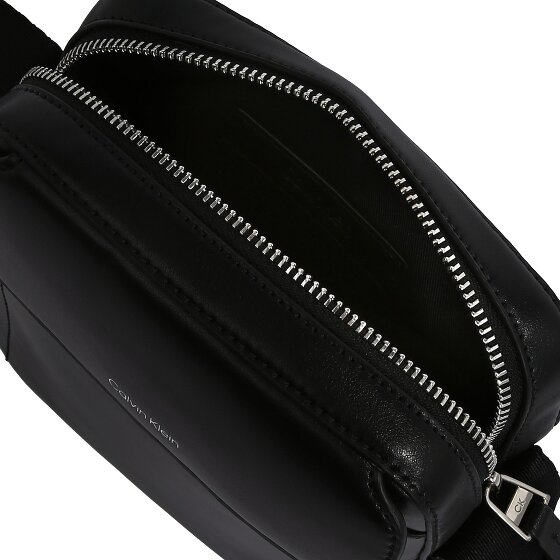 Calvin Klein CK Sleek Bolsa de hombro 16.5 cm