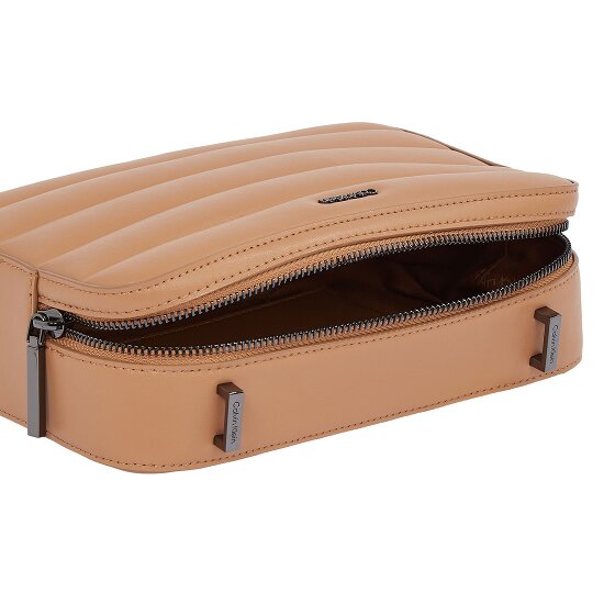Calvin Klein Line Quilt Bolsa de hombro 22 cm