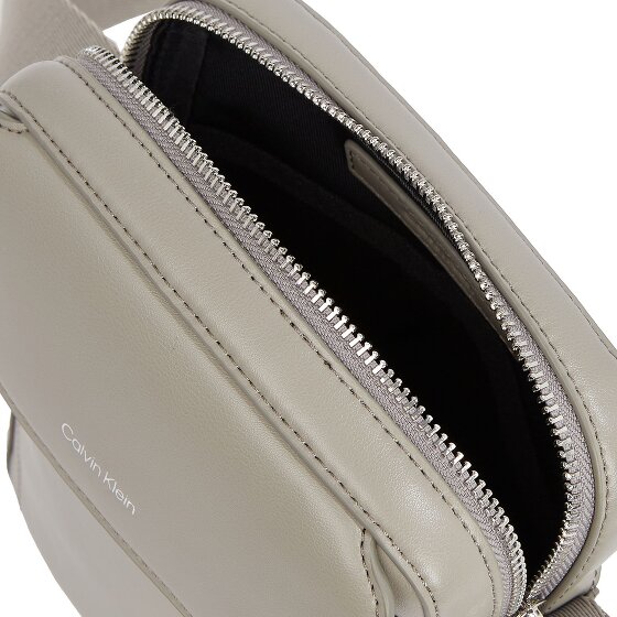 Calvin Klein CK Sleek Bolsa de hombro 16.5 cm